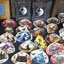 Load image into Gallery viewer, Handmade Shell Trinket Dish Elenora Soroca
